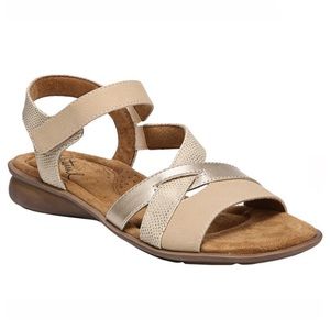 New‼️ Natural Soul Jordana Sandals